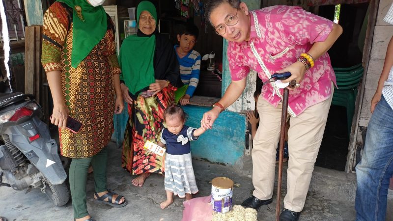 Dapat Bantuan Susu dan Vitamin dari Wong Chun Sen, Kedua Bayi Penderita Stunting Berangsur Membaik