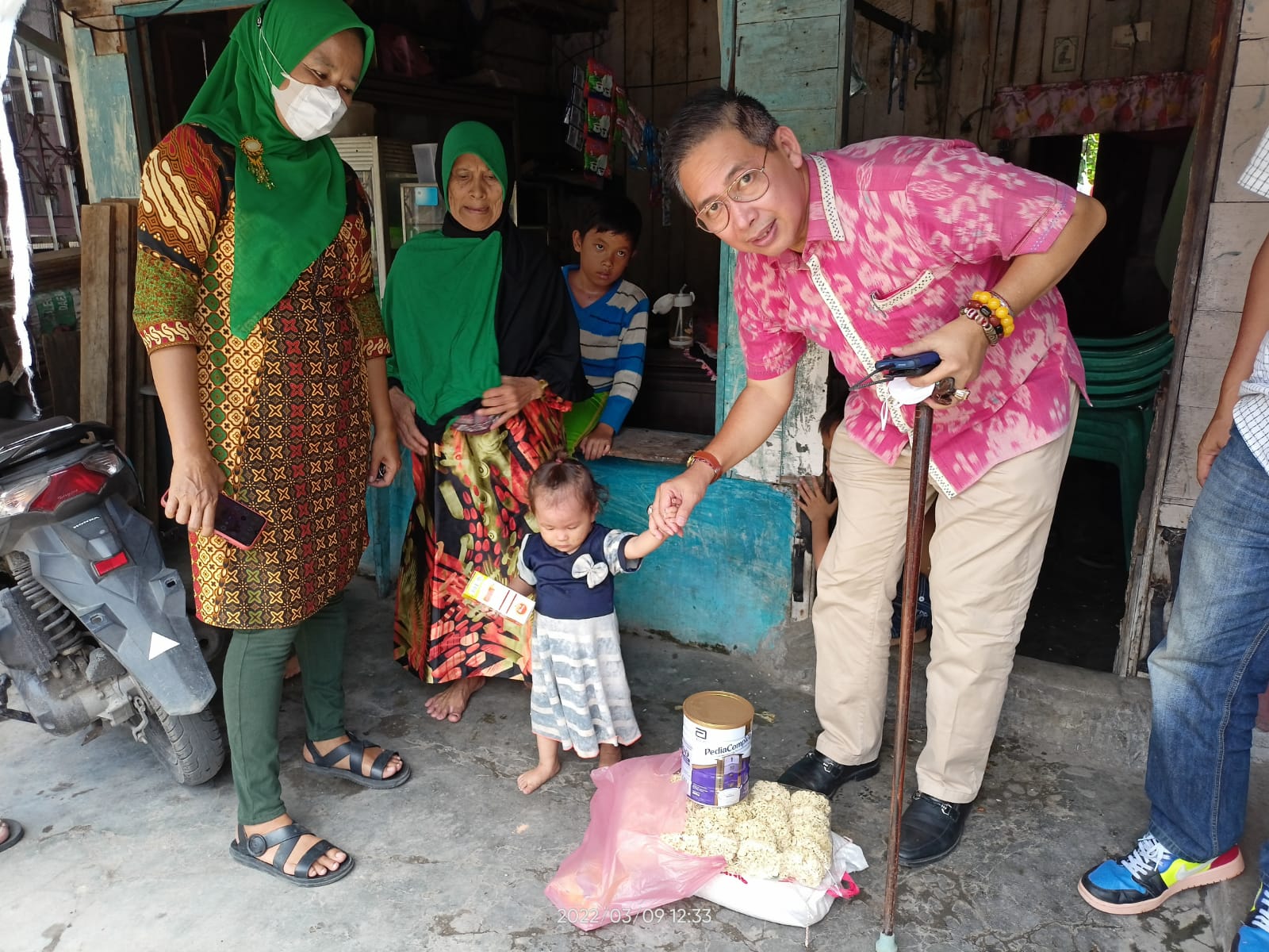 Dapat Bantuan Susu dan Vitamin dari Wong Chun Sen, Kedua Bayi Penderita Stunting Berangsur Membaik