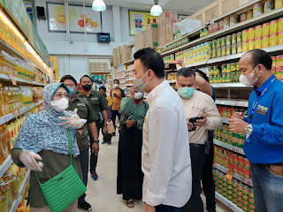 Komisi III Sidak ke Brastagi Supermarket