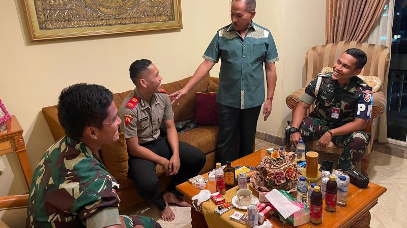 Momen Bahagia Kombes Purn Dr Maruli Siahaan Saat Bertemu Dengan Putranya