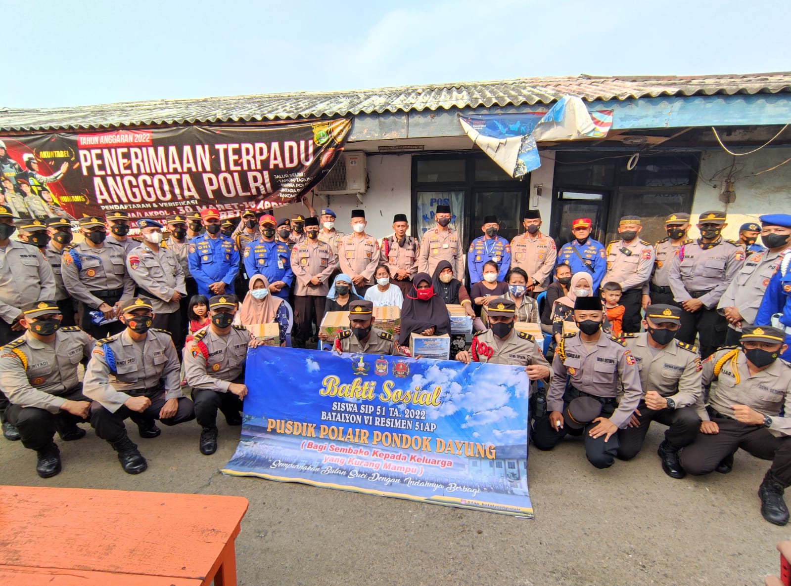 Resimen 51AP Yon VI Pondok Dayung Laksanakan Baksos Kepada Nelayan dan Keluarga Kurang Mampu