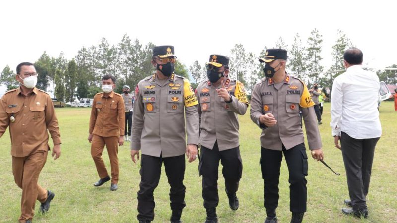Kapolda Sumut Dampingi Irwasum Polri Cek Kesiapan Pelaksanaan Ops Ketupat 2022 di Polres Toba