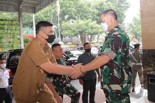 Bobby Hadiri Peringatan HUT Kodam