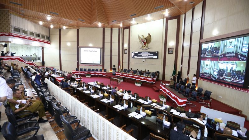DPRD Medan dan Pemko Medan Sahkan Perda Zonasi PKL