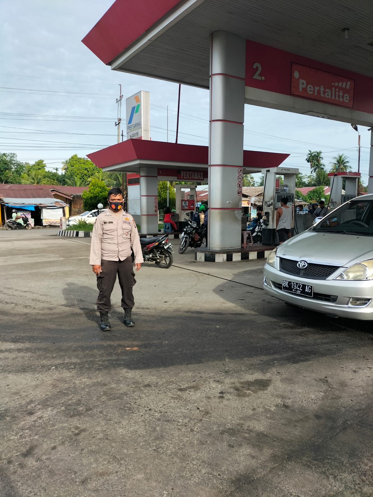 Monitoring BBM, Personil Polsek Biru-Biru Polresta Deli Serdang Rutin Patroli Ke SPBU