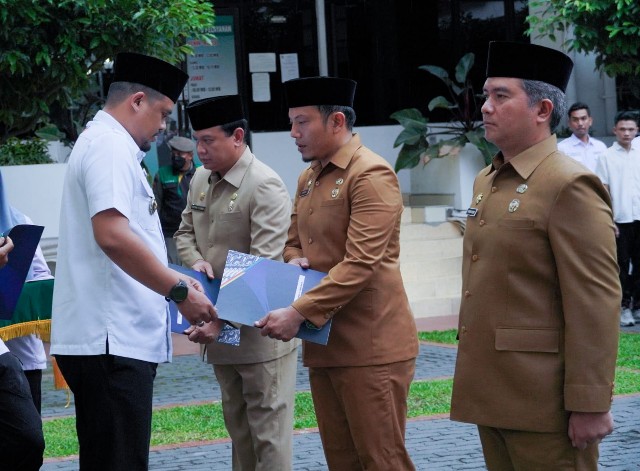 Lantik 6 Pejabat Tinggi dan Administrasi, Bobby Nasution: Jangan Ada Korupsi di Lingkungan Pemko Medan