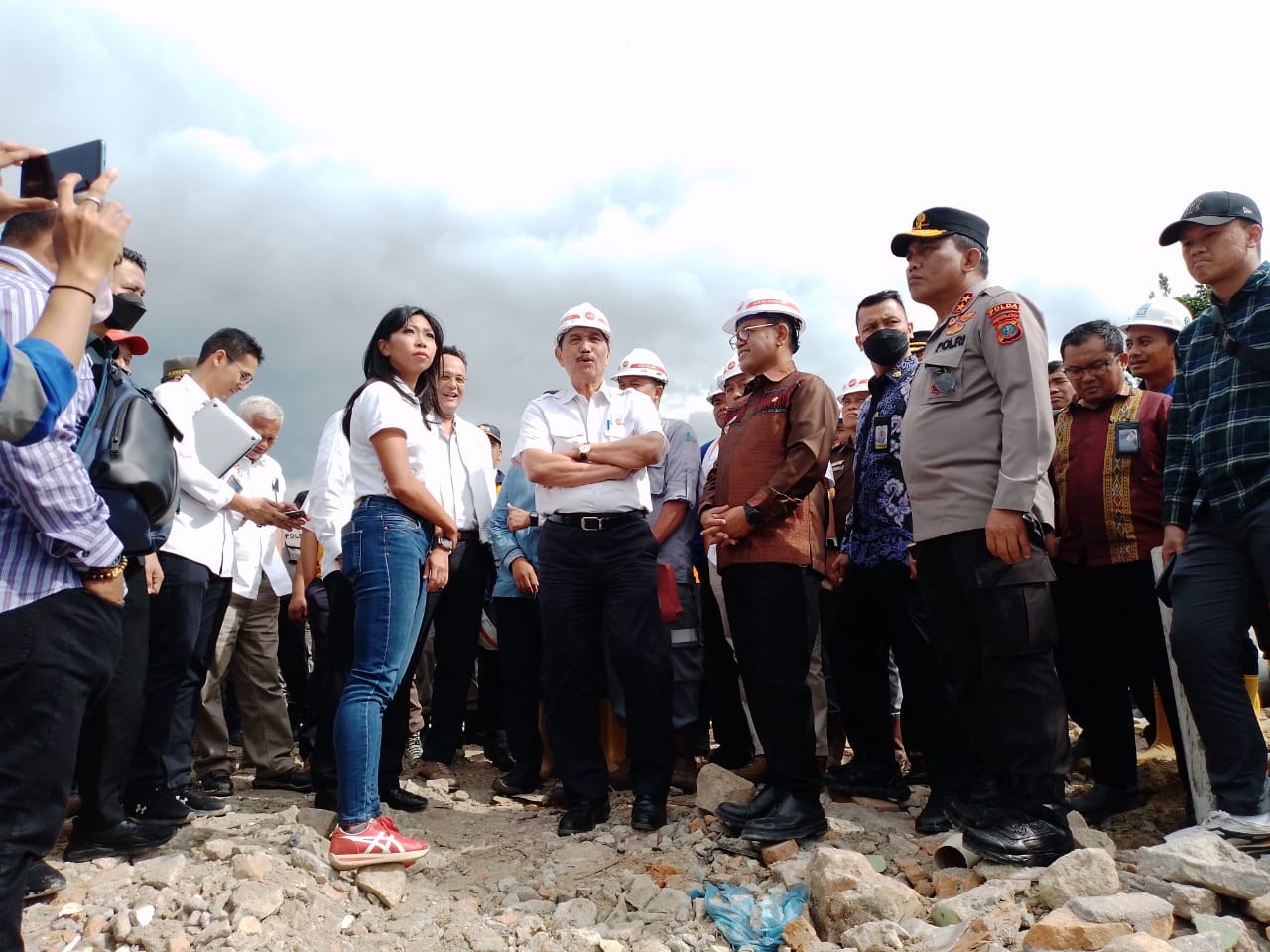 Kapolda Sumut Dampingi Menko Marvest RI Tinjau Progres Pembangunan Venue F1H20 di Balige