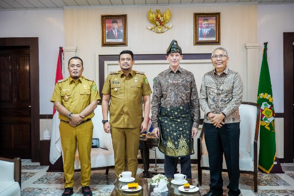 Dubes Belanda Tawarkan Bobby Nasution Kerjasama Penanganan Sampah