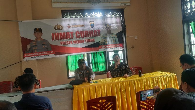 Jumat Curhat, Polsek Medan Timur Menyambangi Warga Kelurahan Perintis