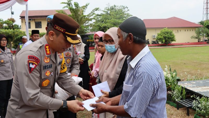 Unit Pengumpul Zakat (UPZ) Polresta Deli Serdang Bagikan Zakat Profesi Polri Kepada 50 Penerima