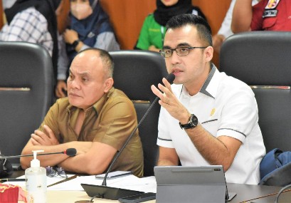 RDP Dengan Pedagang Pakaian Bekas Impor