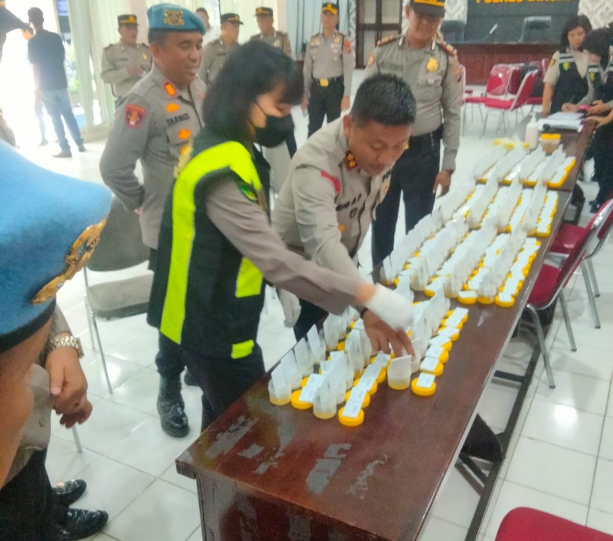 Polres Binjai Gelar Tes Urine Dadakan ke Personil