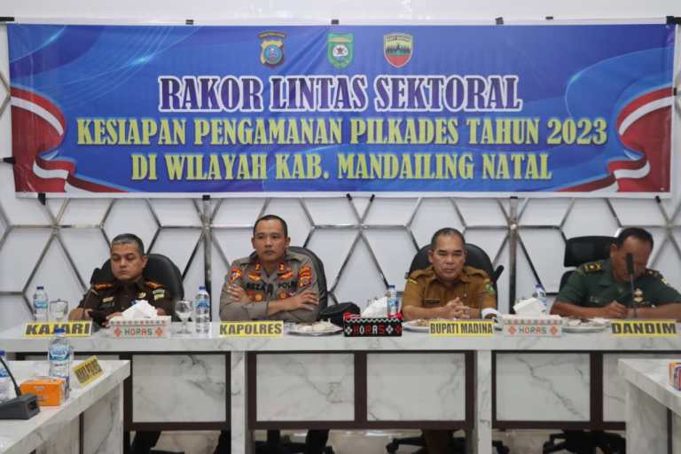 Rapat Koordinasi Sektoral Kesiapan Pengamanan Pilkades Serentak di Mapolres Madina