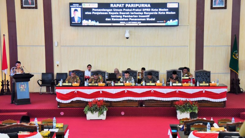 Rapat Paripurna Dewan Bahas Pandangan Fraksi-fraksi