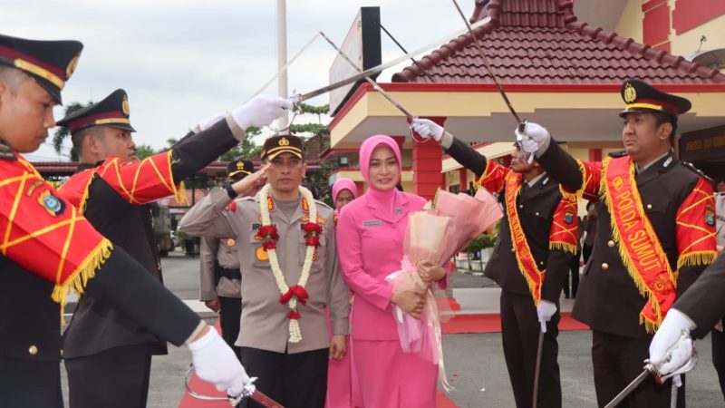 Pisah Sambut Kapolresta Deli Serdang yang Lama dan Baru Penuh Haru