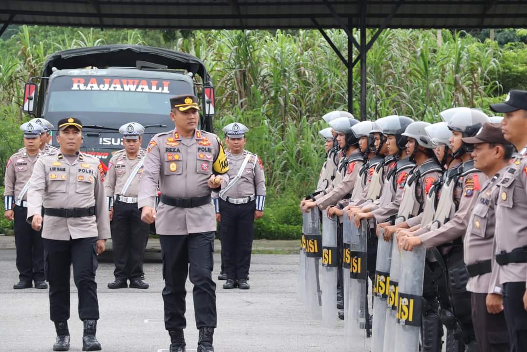 Polres Madina Gelar Apel Pasukan Mantap Brata Toba 2023