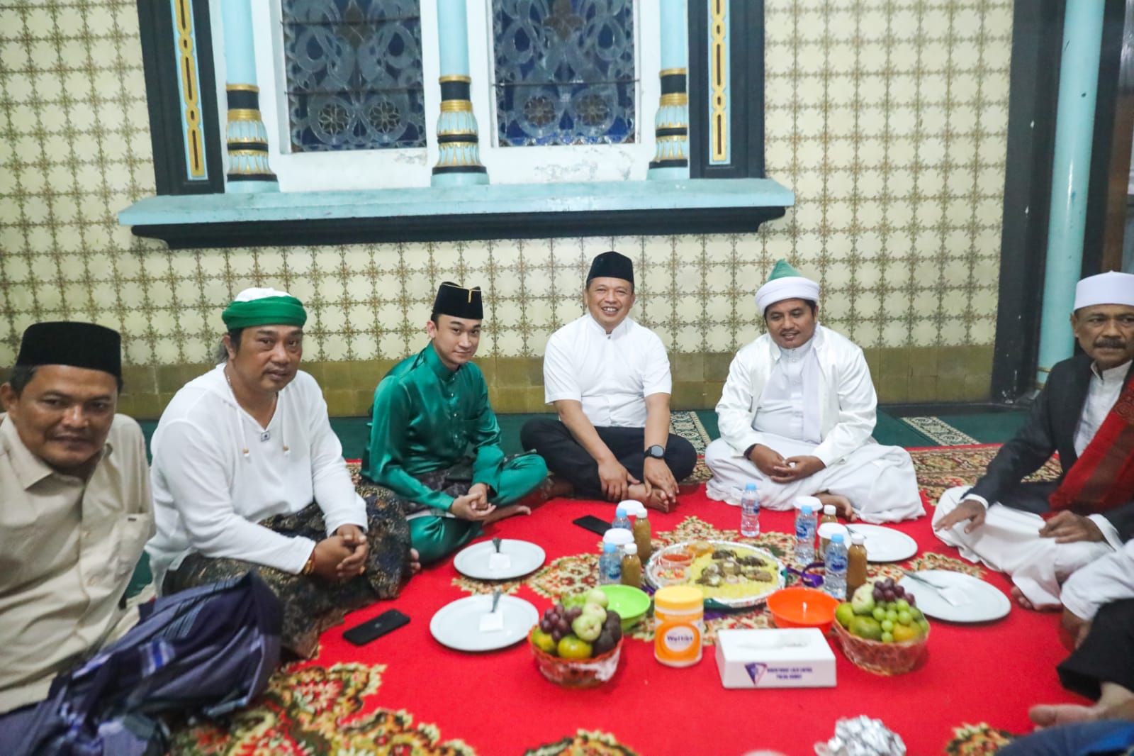 Kapolda Sumut bersama Ratusan Santri Hadiri Pembacaan Yasin 41 Ratib Al Hadad