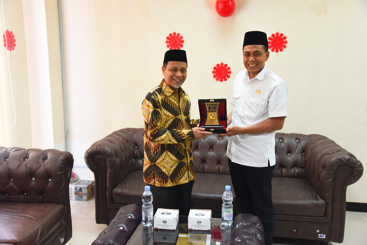 Kunker Ketua DPRD Batubara ke DPRD Medan