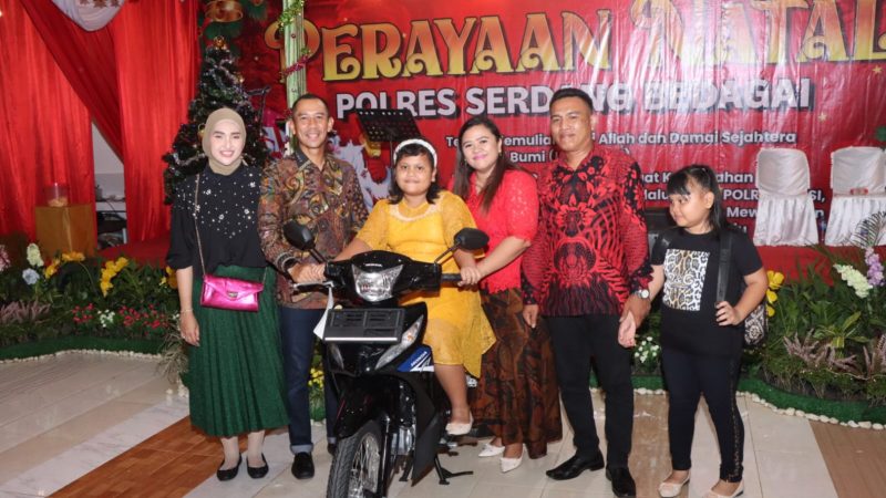 Perayaan Natal Keluarga Besar Polres Sergai 