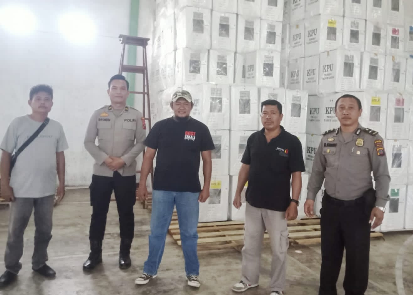 Sinergitas Polsek Kotarih dan Koramil Sukses Amankan Pemilu, Kawal Pengembalian Logistik sebagai Tugas Pamungkas