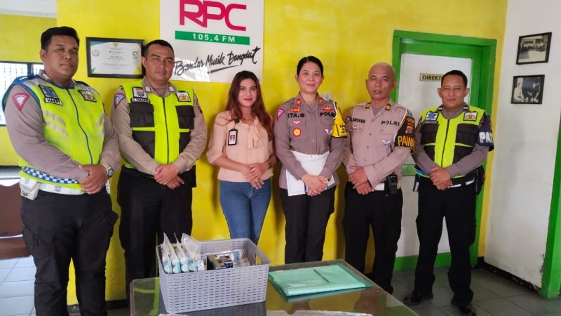 Kasat Lantas Polres Binjai Laksanakan Talk Show di Radio RFC Binjai