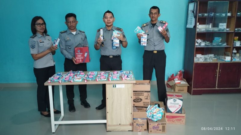 Penghujung Ramadhan, LPKA Palu Bagikan Peralatan Mandi kepada Anak Binaan