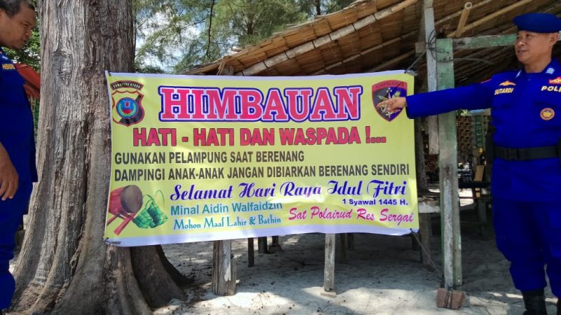 Polres Sergai Melalui Satpol Airud Memasang Spanduk Imbauan Disejumlah Lokasi Wisata 
