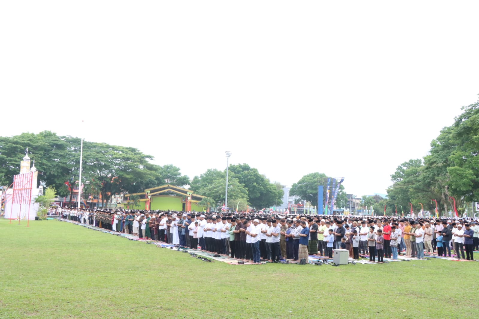 Forkopimda Kota Binjai Melaksanakan Sholat Idhul Fitri 1445 H di Lapangan Merdeka