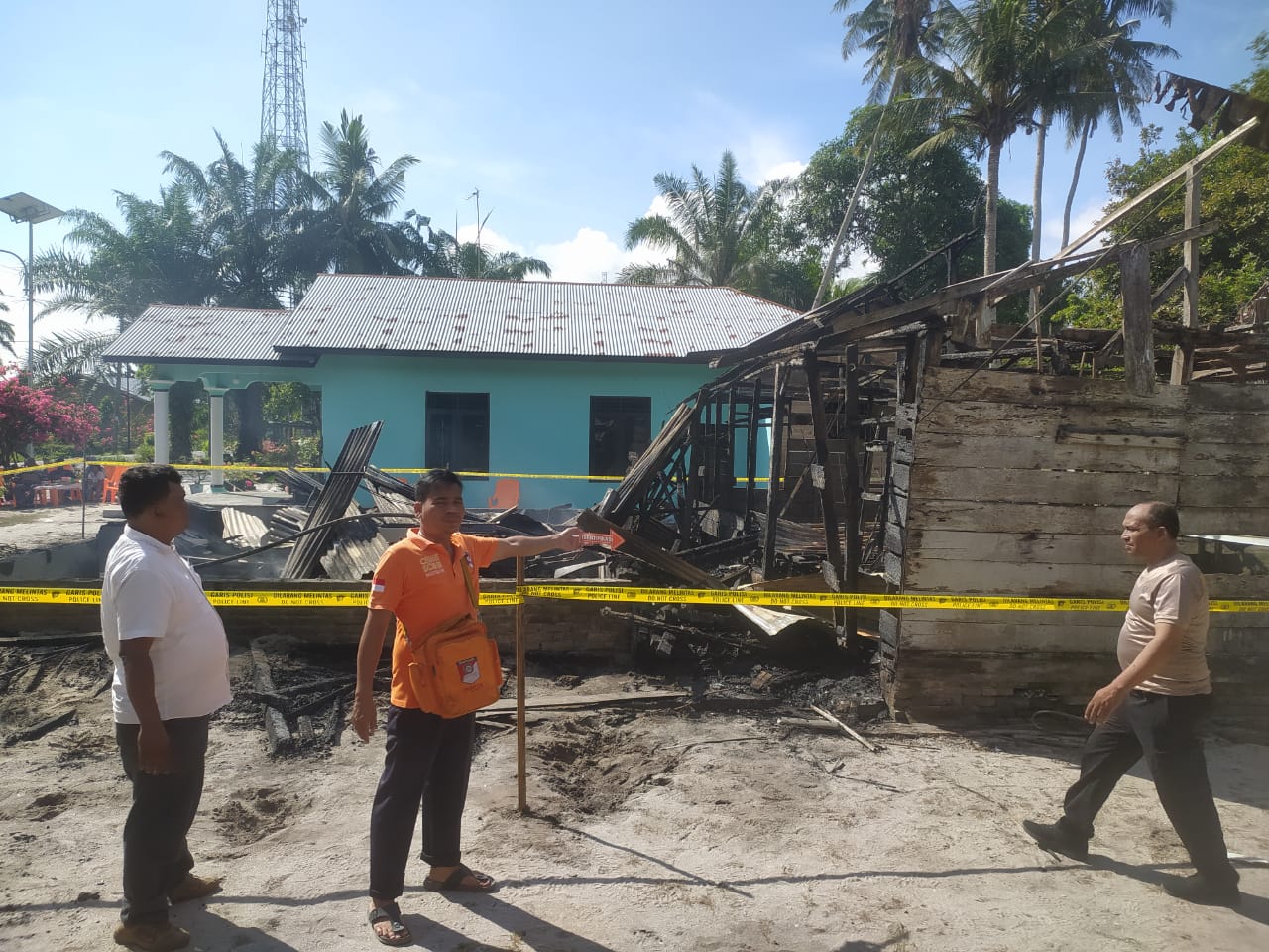 Satu Unit Rumah Semi Permanen Terbakar Didesa Pematang Guntung
