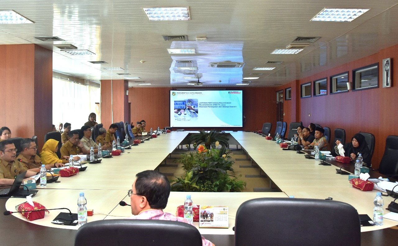 Hasyim Pimpin Rapat Pembahasan Ranperda