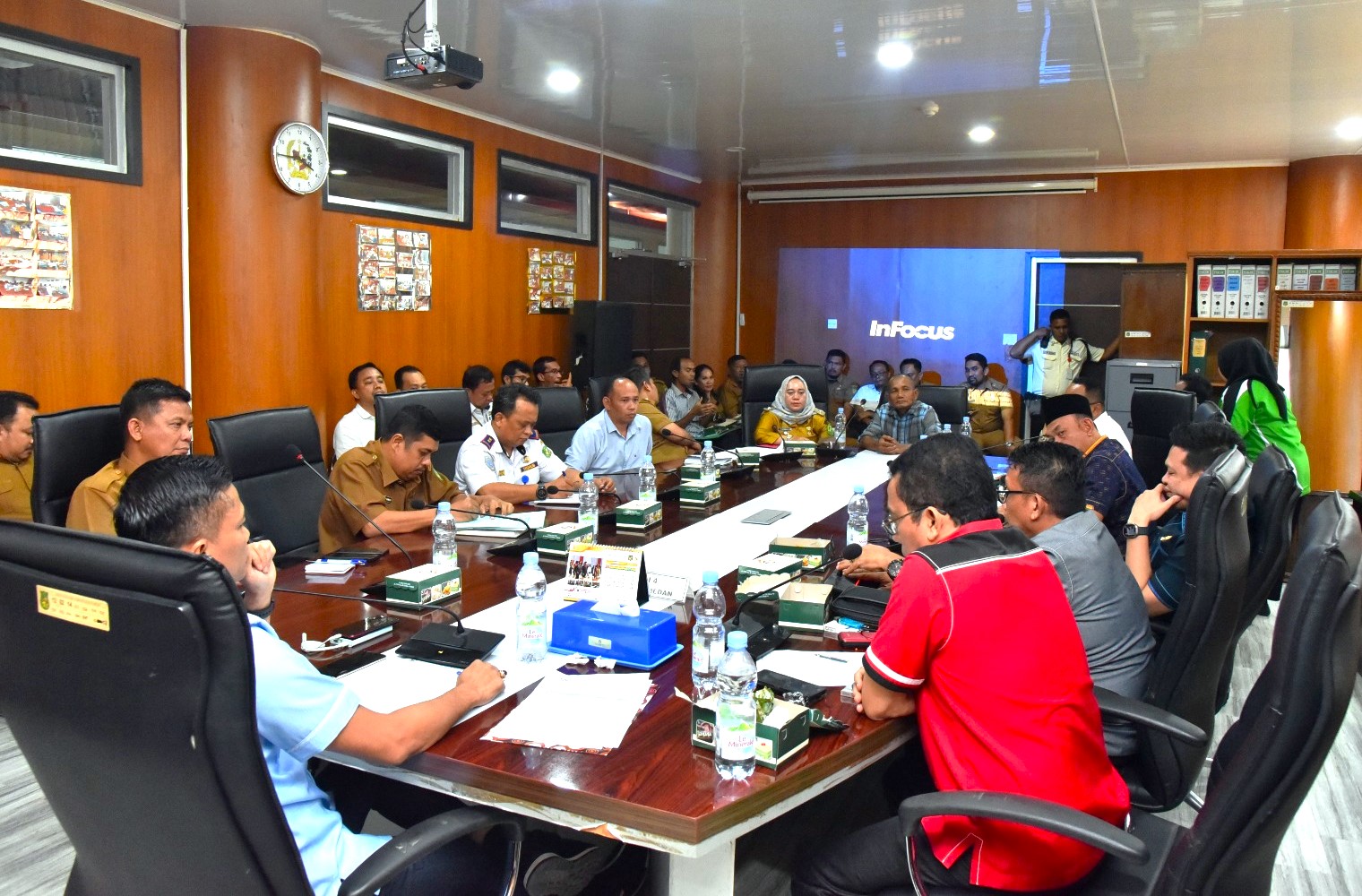 Komisi IV Gelar RDP Dengan Masyarakat dan OPD