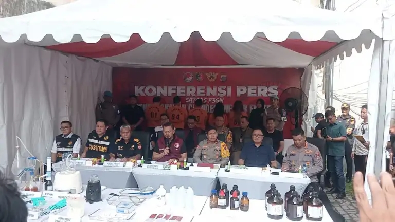 Polda Sumut Gerebek Ruko yang Dijadikan Tempat Pembuatan Pil Ekstasi