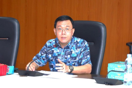 Rapat Pembahasan Ranperda Perubahan APBD Dipimpin Oleh Hasyim