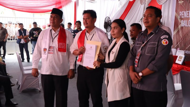 Prof Ridha – Abdul Rani Resmi Daftar ke KPU Medan Sebagai Paslon Walikota dan Wakil Walikota