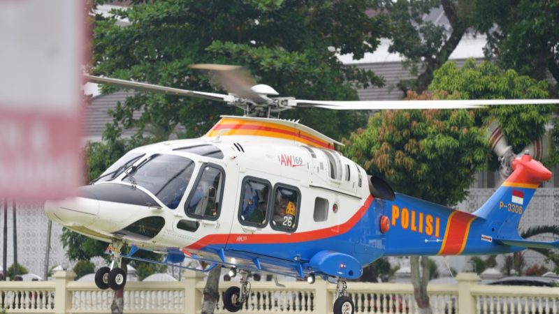Helikopter AW169 Polri Terbang Diatas Para Racer Aquabike World Championship Danau Toba, Ajang Internasional Aman