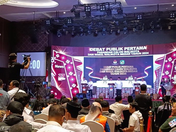 KPU Kota Medan Gelar Debat Pertama Calon Walikota dan Wakil Walikota di Hotel Four Points