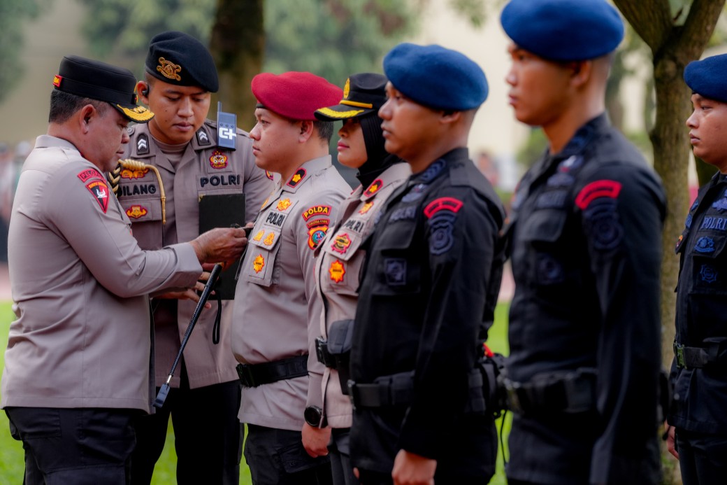 Kompol Pandu Winata Disematkan Pin Emas Dari Kapolri Karena Berprestasi di Kancah Internasional dan Nasional