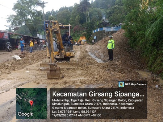 Sinergi Polres Simalungun, TNI, Pemkab dan Masyarakat Simalungun Pulihkan Parapat dari Banjir