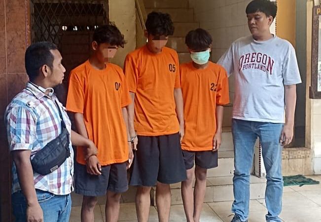 Tim Patroli Polisi Sigap! 3 Remaja Tawuran Ditangkap!