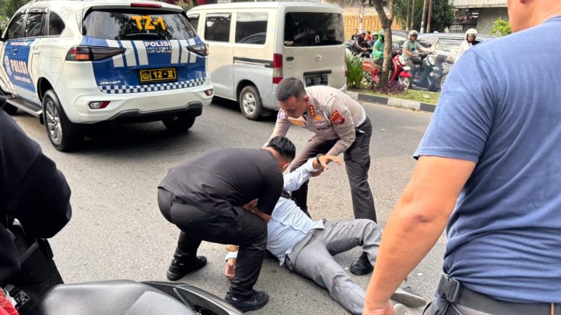 Aksi Heroik Dirlantas Polda Sumut Selamatkan Seorang Pengendara Korban Kecelakaan