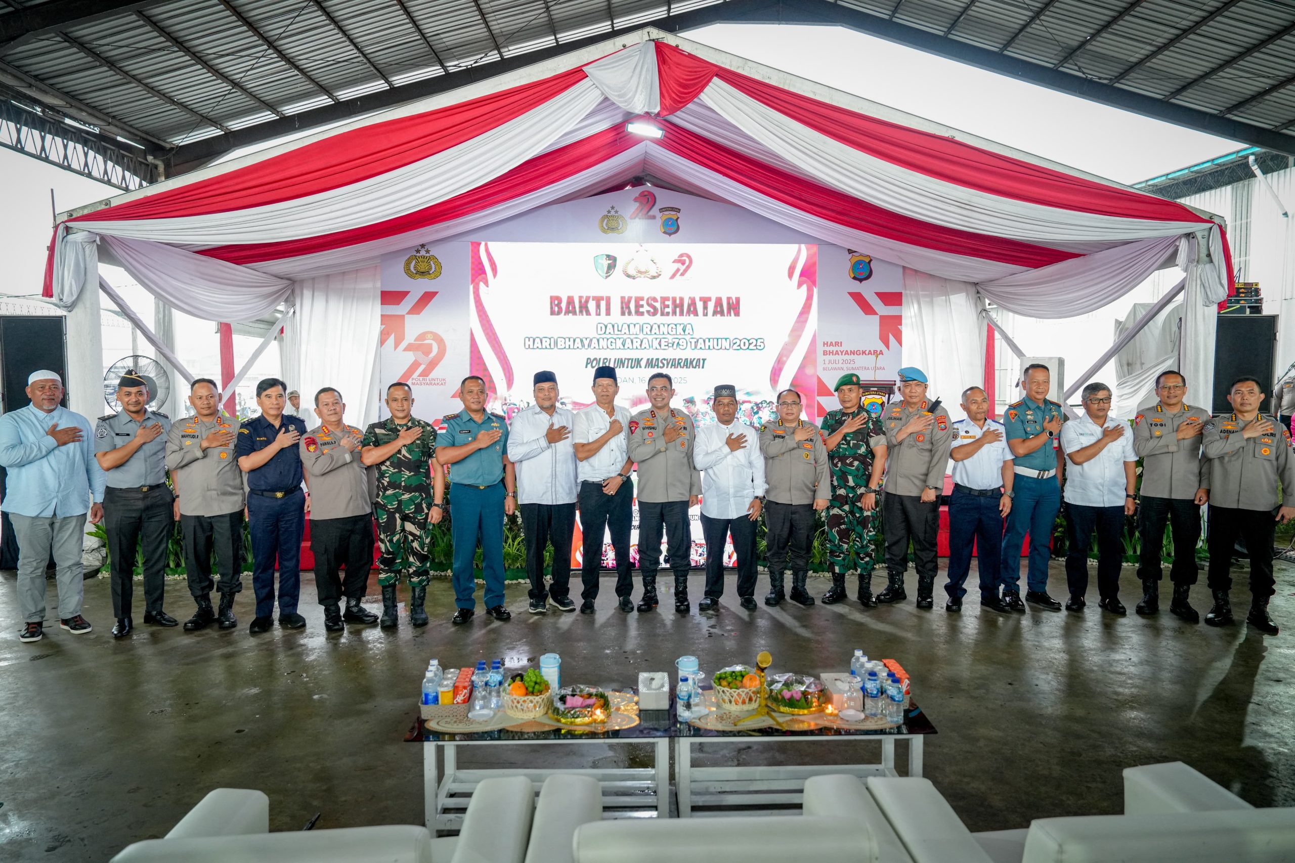 Polda Sumut Gelar Bakti Kesehatan dan Sosial Untuk 2.000 Warga Belawan