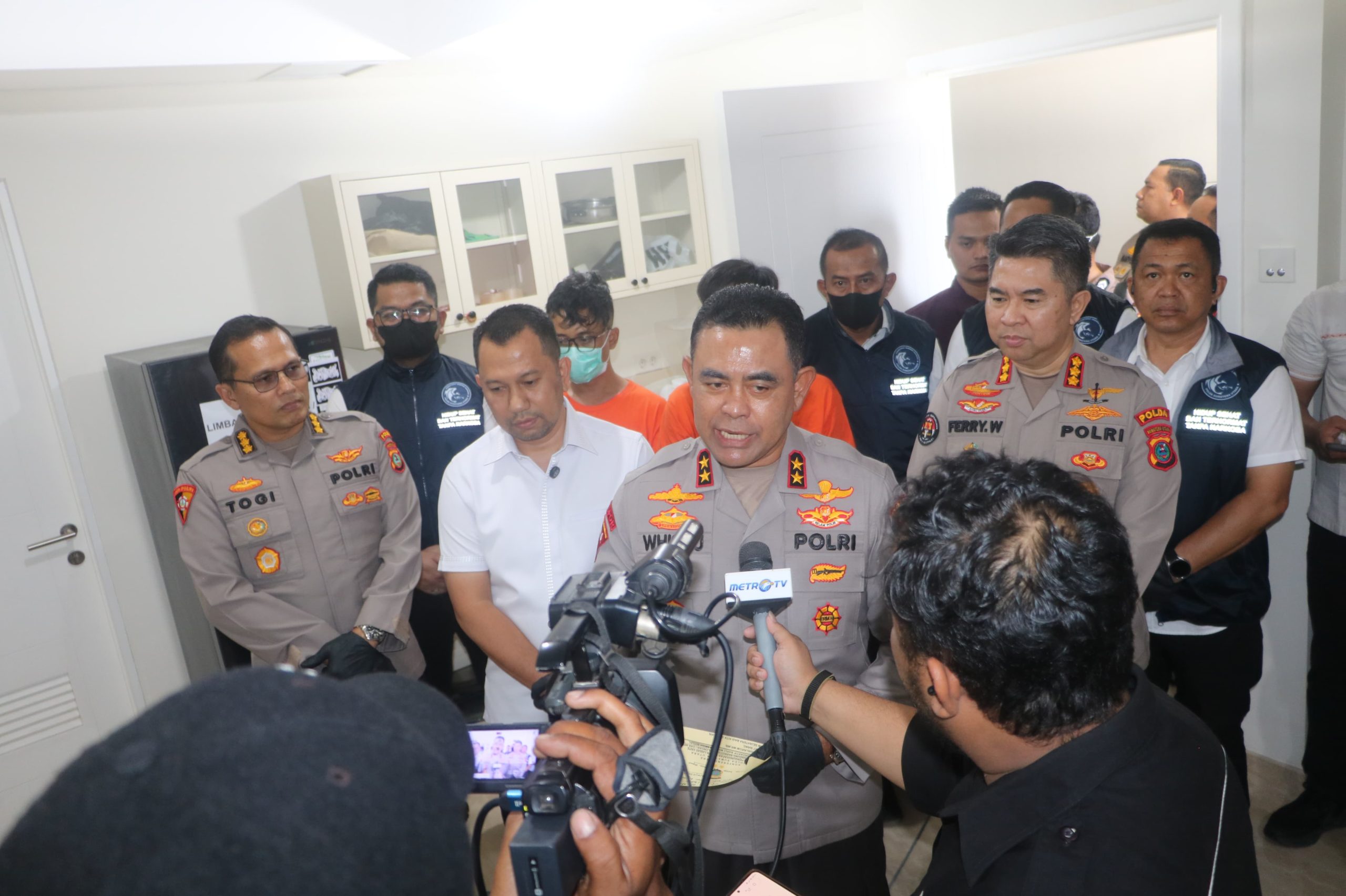 Kado HUT Bhayangkara ke-79: Polda Sumut Bongkar Pabrik Liquid Vape Mengandung Narkotika Senilai Rp300 Miliar