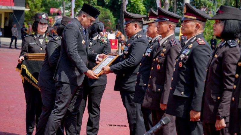 Polda Sumut Berikan Penghargaan Kepada 56 Personel Berprestasi, Meriahkan HUT Bhayangkara ke-79