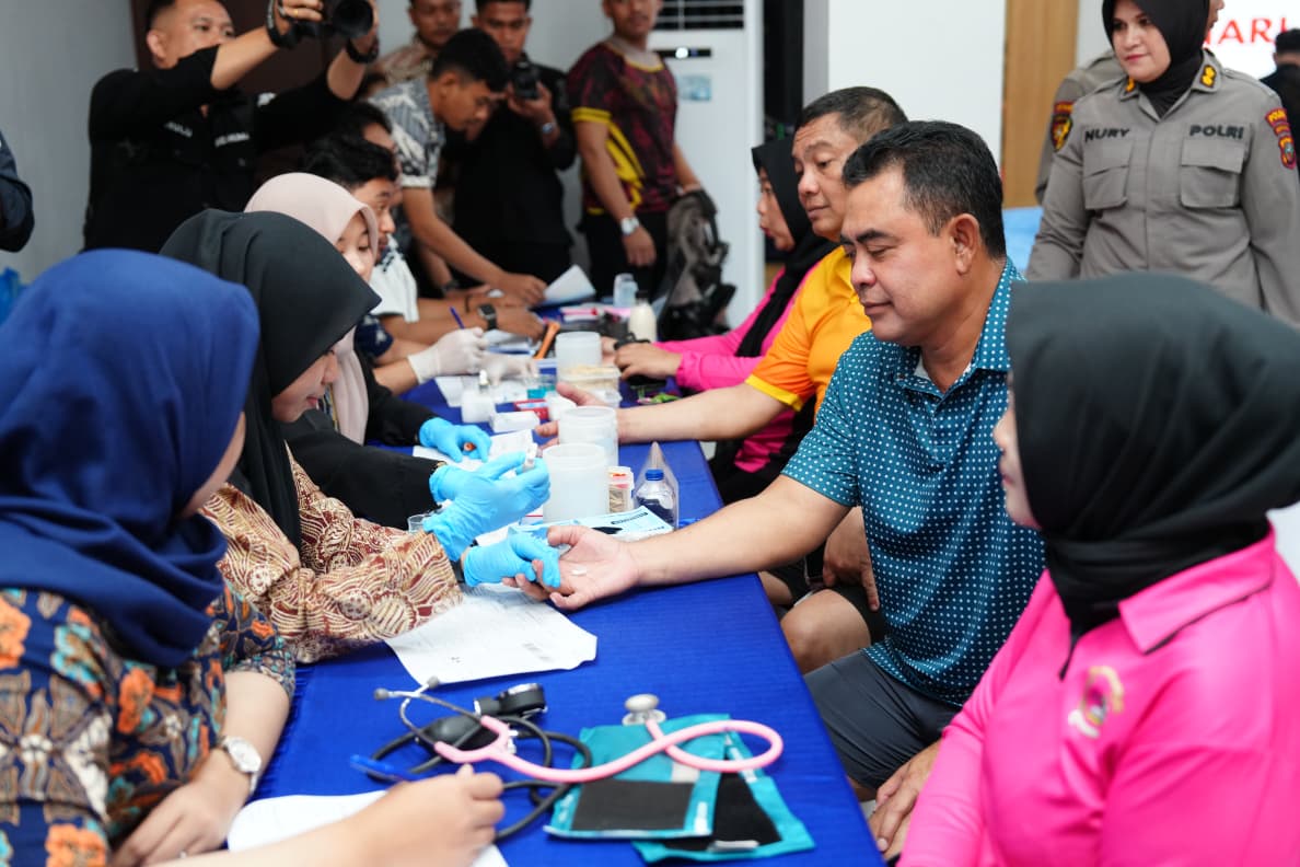 HUT ke-77, Polwan Polda Sumut Bersama Bhayangkari Tebar Kepedulian Lewat Donor Darah