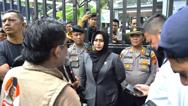 Lailatul Menerima Aspirasi Masyarakat Terkait Bangunan Liar Tanpa PBG