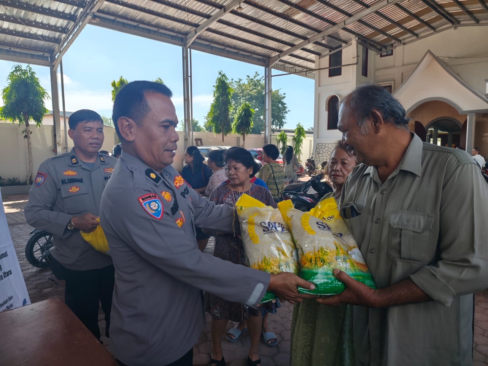 Polda Sumut Gelar Gerakan Pangan Murah di Gereja GBKP Bangun Mulia, Ringankan Beban Masyarakat