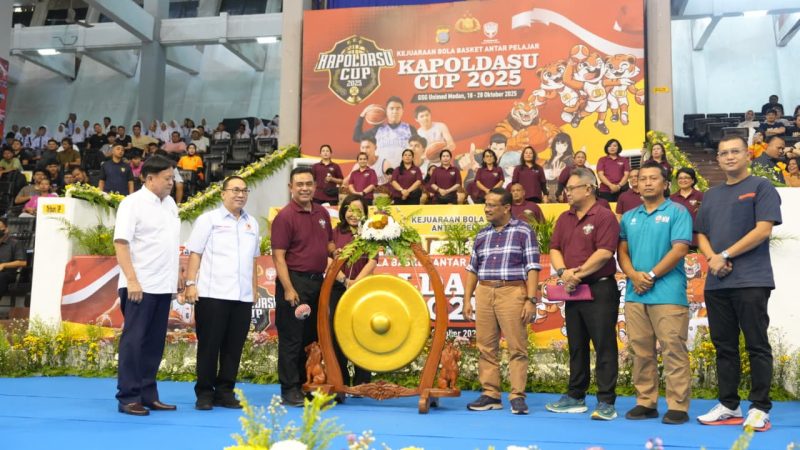 Kapolda Sumut Buka Kejuaraan Bola Basket Antar Pelajar “Kapoldasu Cup 2025” di UNIMED