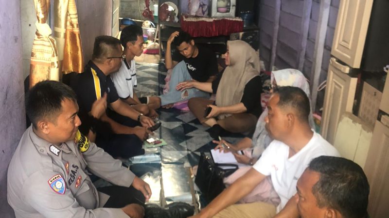 Polsek Sibolga Sambas, Lakukan Sambang dan Silaturahmi ke Rumah Warga, Cegah Tawuran Remaja di Wilayah Pasar Belakang