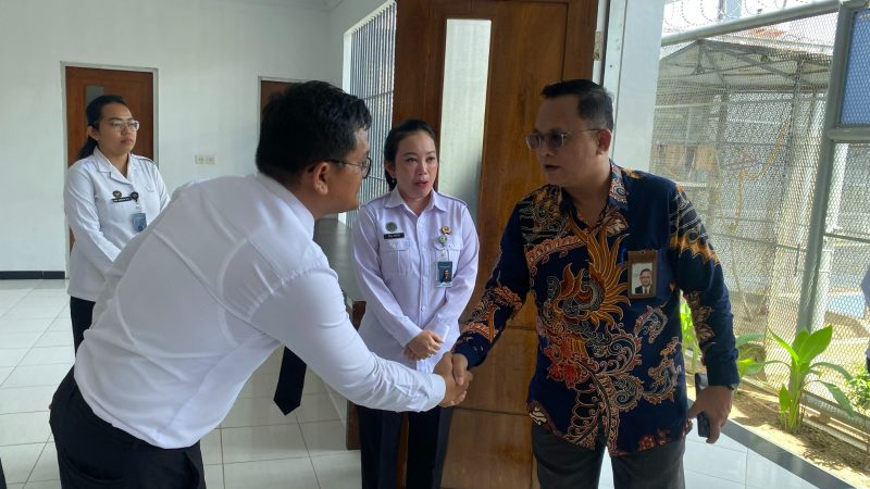 KEPALA OMBUDSMAN RI PERWAKILAN KEPRI TINJAU LANGSUNG PELAYANAN DI RUTAN KELAS IIA BATAM