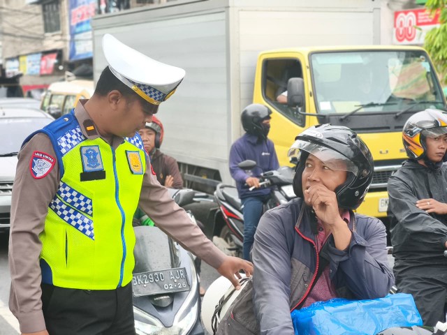 Operasi Zebra Toba 2025 Hari Ke-8: Polisi Hadir Lebih Humanis, Edukasi Keselamatan Terus Digencarkan